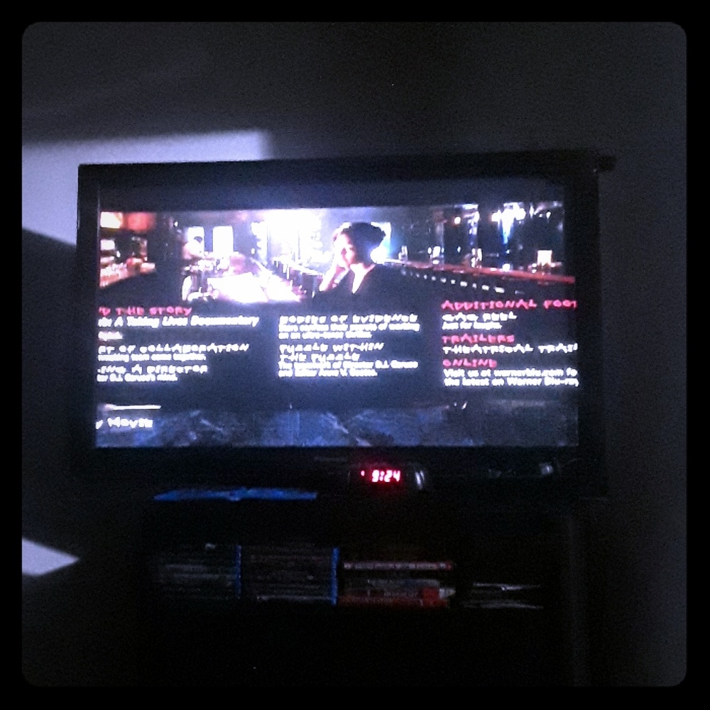 A TV 42 inch Panasonic